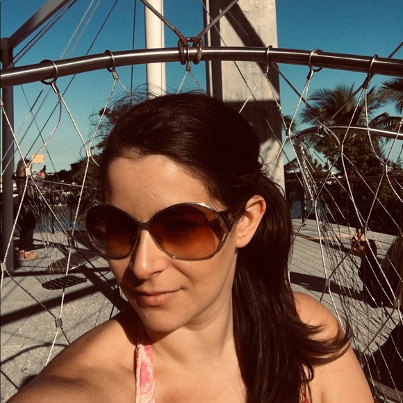 Meet your Posher, Alex - Picture 1 of 1